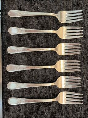 Newport by SEARS ROEBUCK - Set of 6 Salad/Dessert Forks